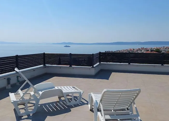 Vista Oasis With Pool And Terrace * Trogir