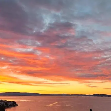 Vista Oasis With Pool And Terrace تروغير