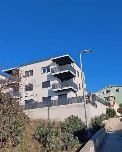 公寓 Vista Oasis With Pool And Terrace 特罗吉尔